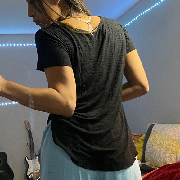 Basic tee - Picture 2 of 4